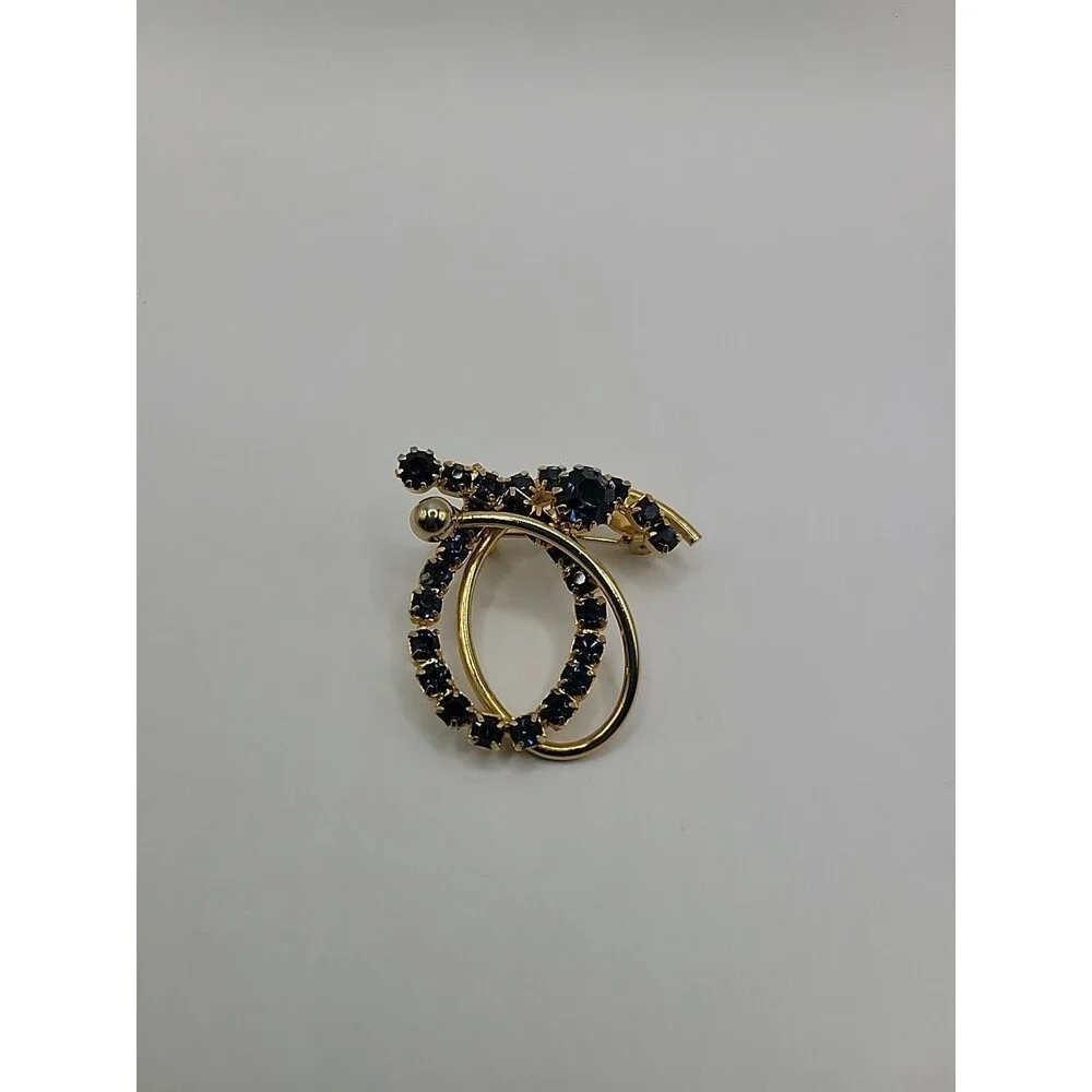 Blue Rhinestone Brooch Gold Tone Circle Swirl Vintage Style‎ Sapphire Color Pin